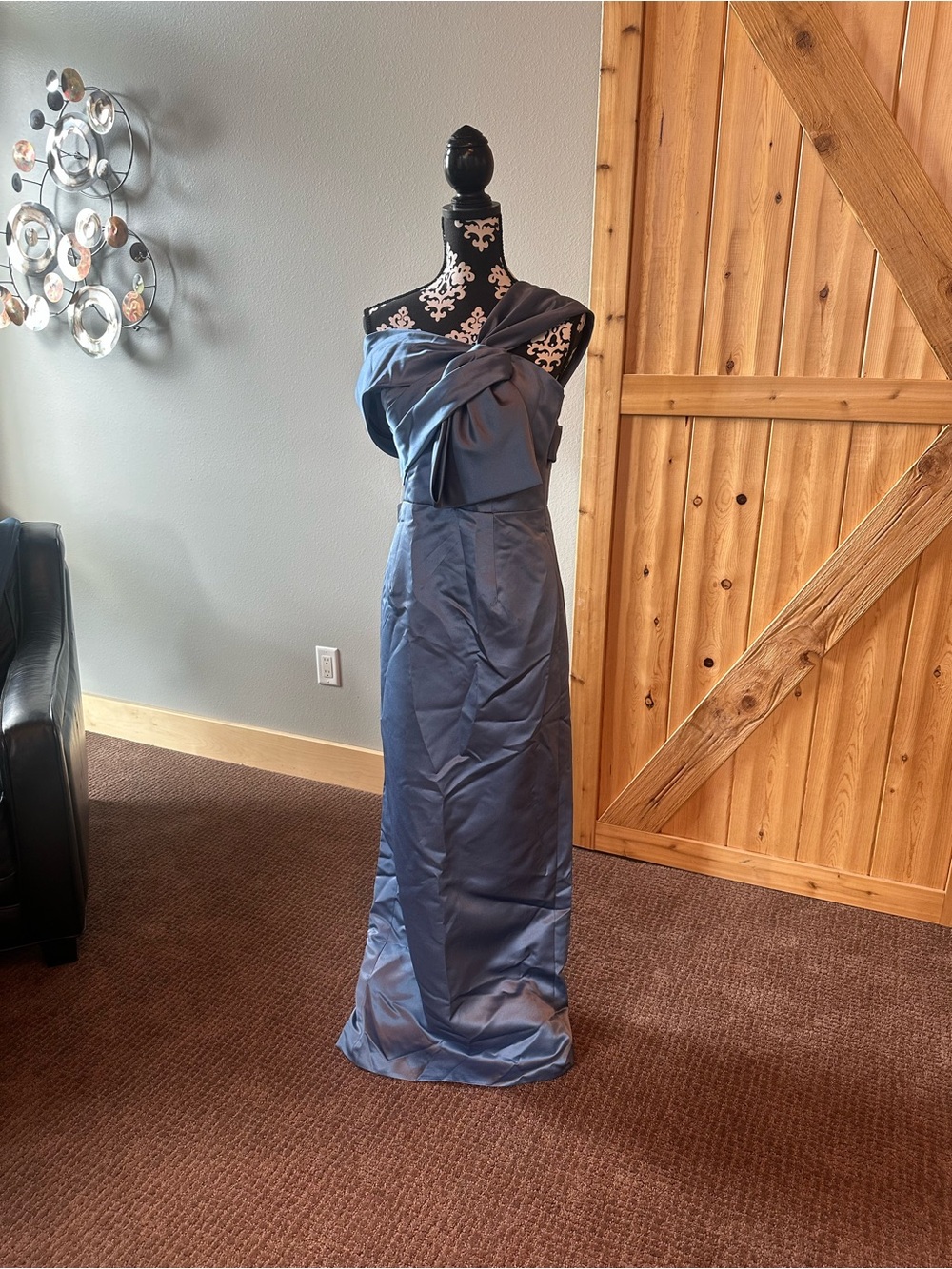 Elegant One-Shoulder Slate Blue Evening Dress with Draped Knot